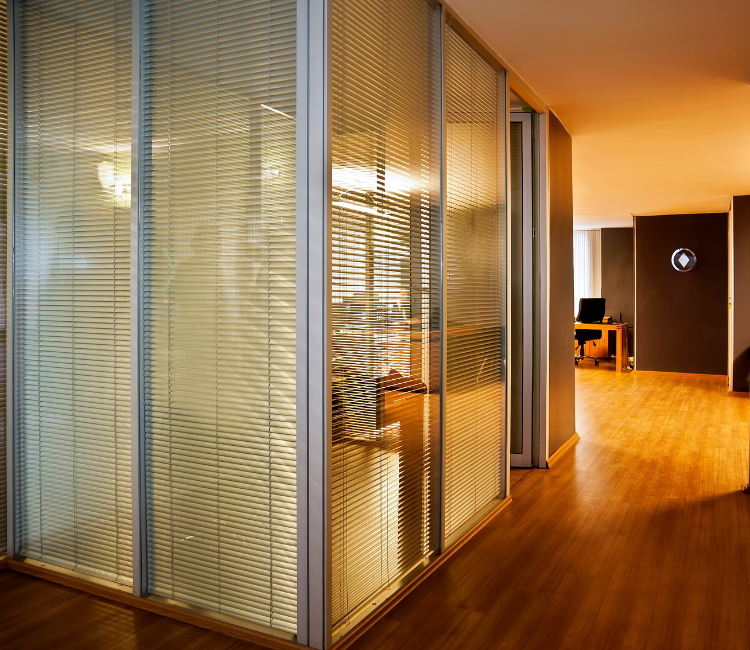 Seattle Commercial Glass Partition Installation and Repair Services